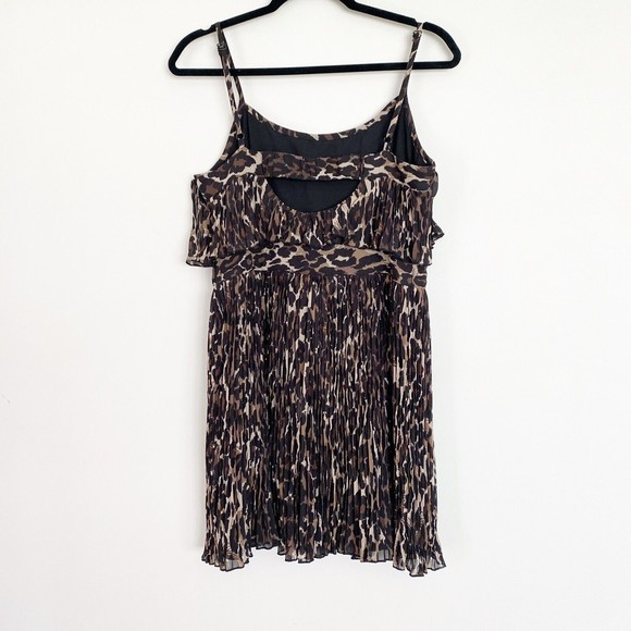 Guess Leopard Print Chiffon Mini Dress - Size 9 - Picture 9 of 9
